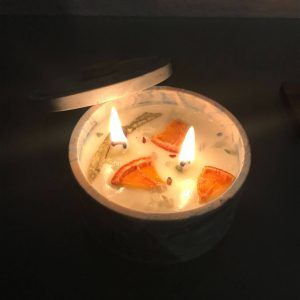 Vela con aceites esenciales
